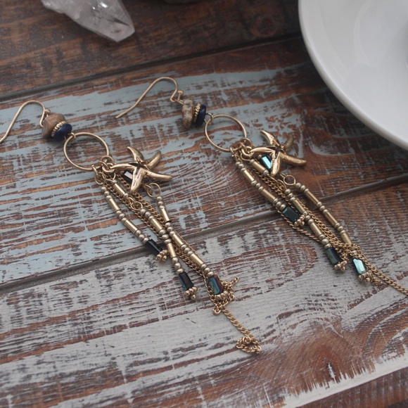 Gold Tone Starfish Earrings - Picture 7 of 9